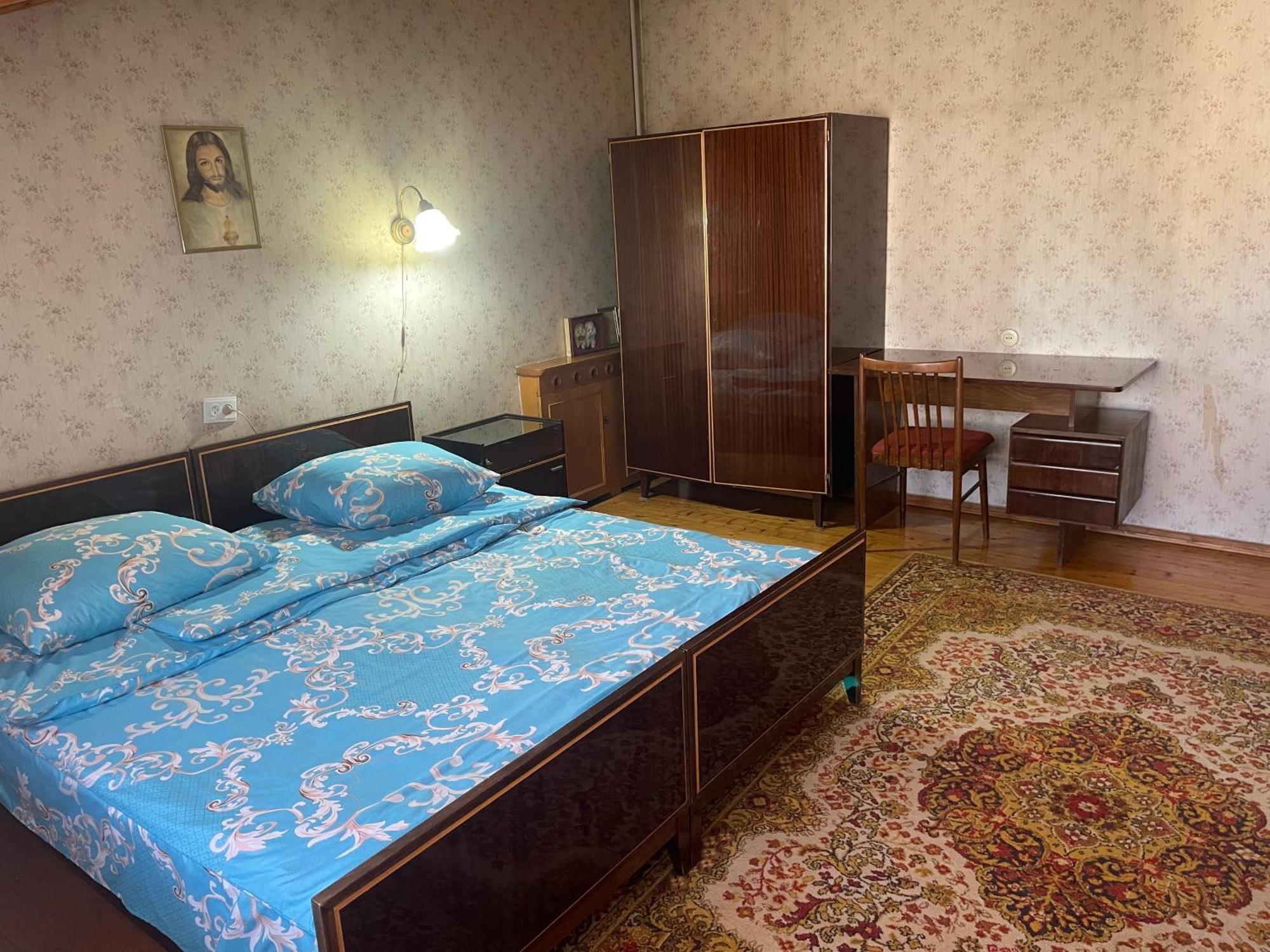 Guest House Raisa Dilisan Kültér fotó